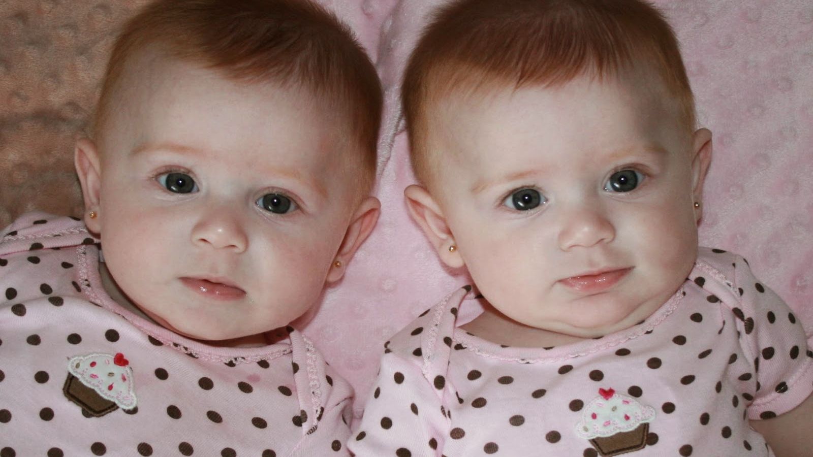Free download Download Twin girls baby HD wallpaper Cute baby
