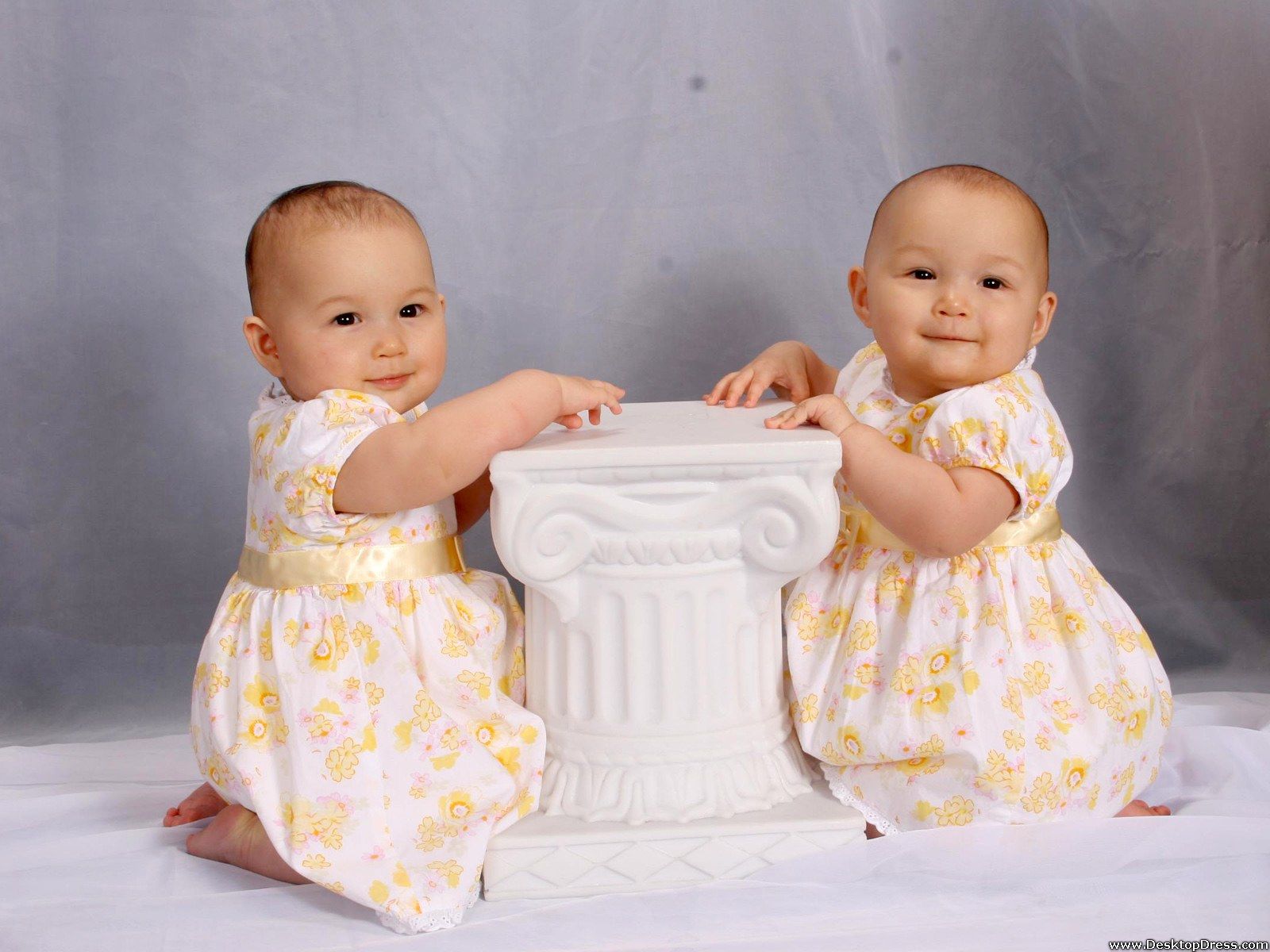 Desktop Wallpaper Babies Background Cute Twins Baby Girls