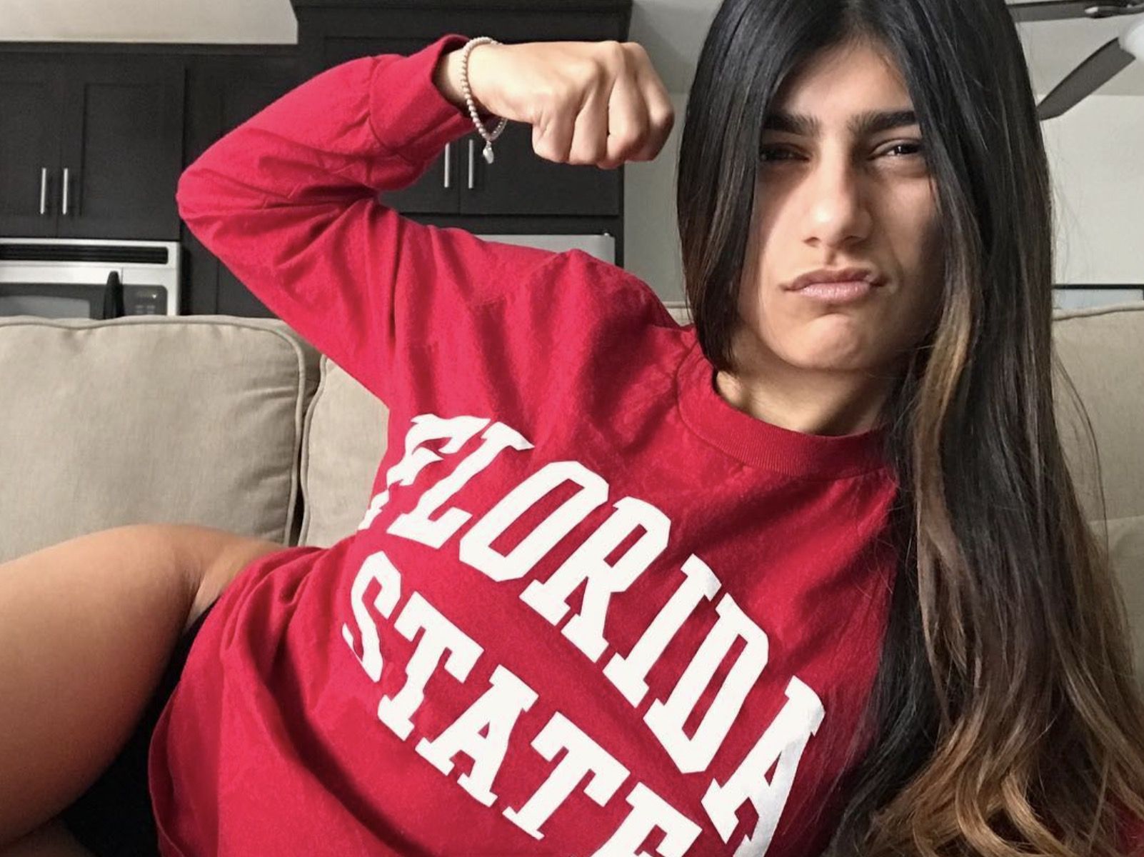 Mia Khalifa Computer Wallpapers Wallpaper Cave Mia Khalifa Computer Wallpapers Wallpaper Cave