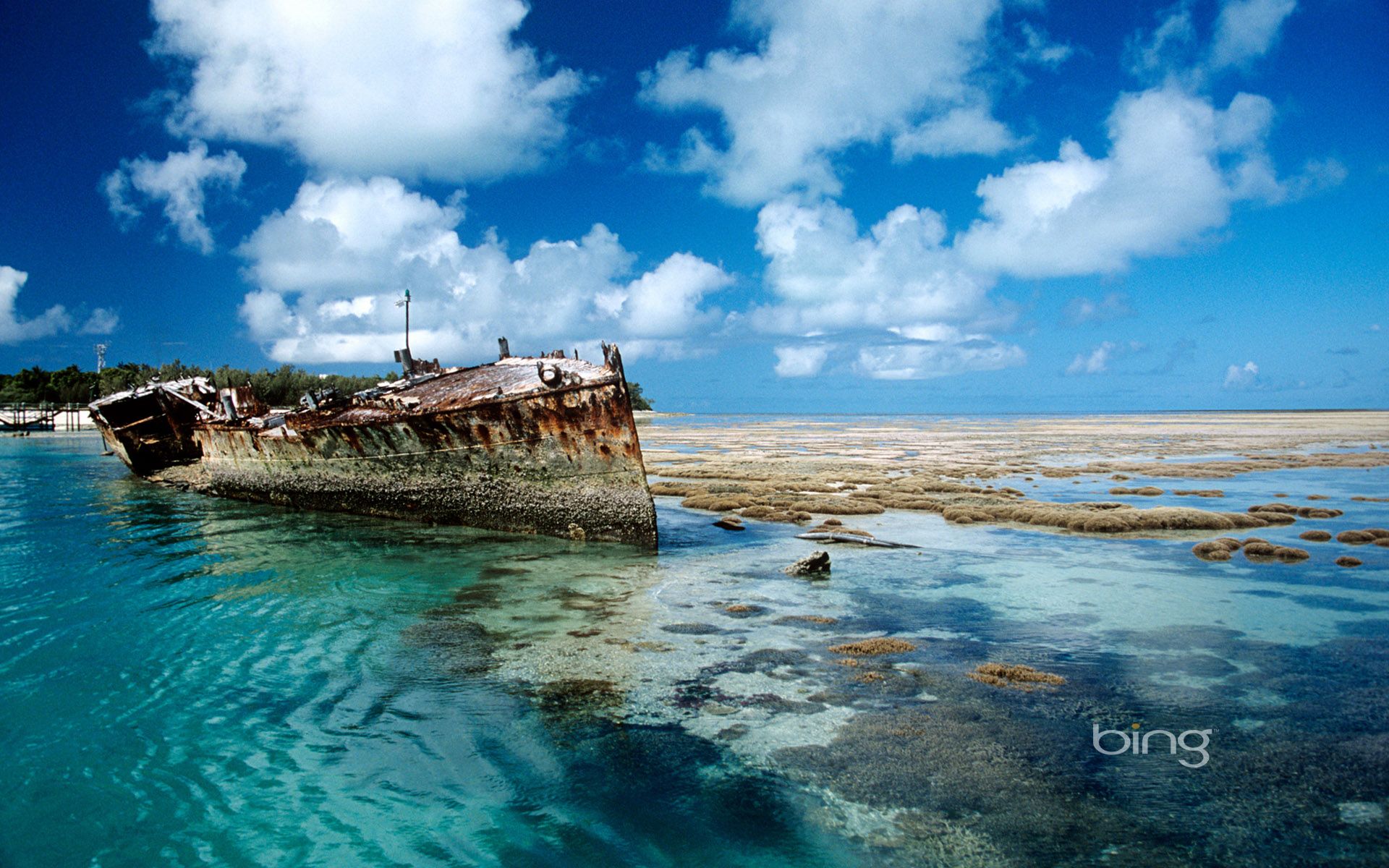 THE BEST IMAGES FOR DESKTOP: Shipwreck on Heron Island, Australia