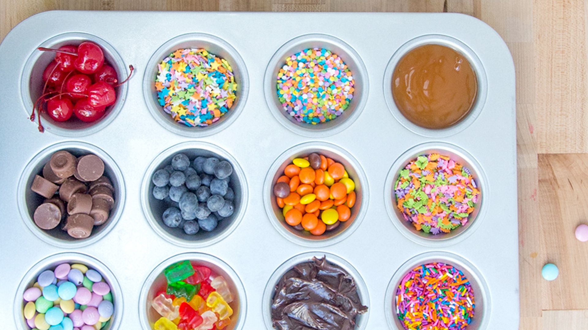 How to throw a party with an ice cream bar and keep toppings organized