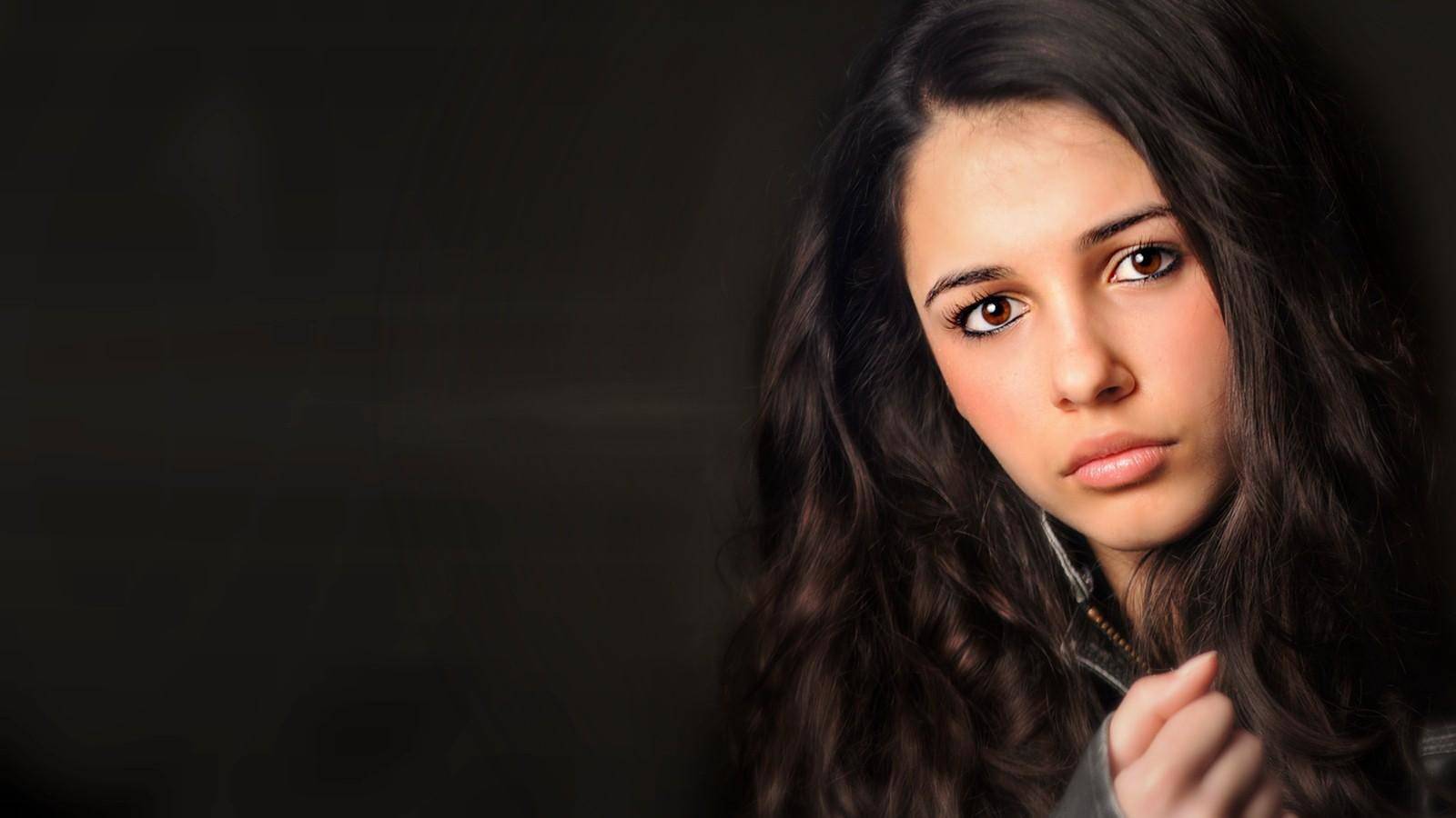 Naomi Scott Wallpaper Image Photo Picture Background