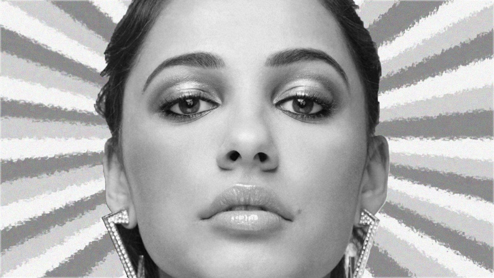 Naomi Scott HD Wallpaper and Background Image