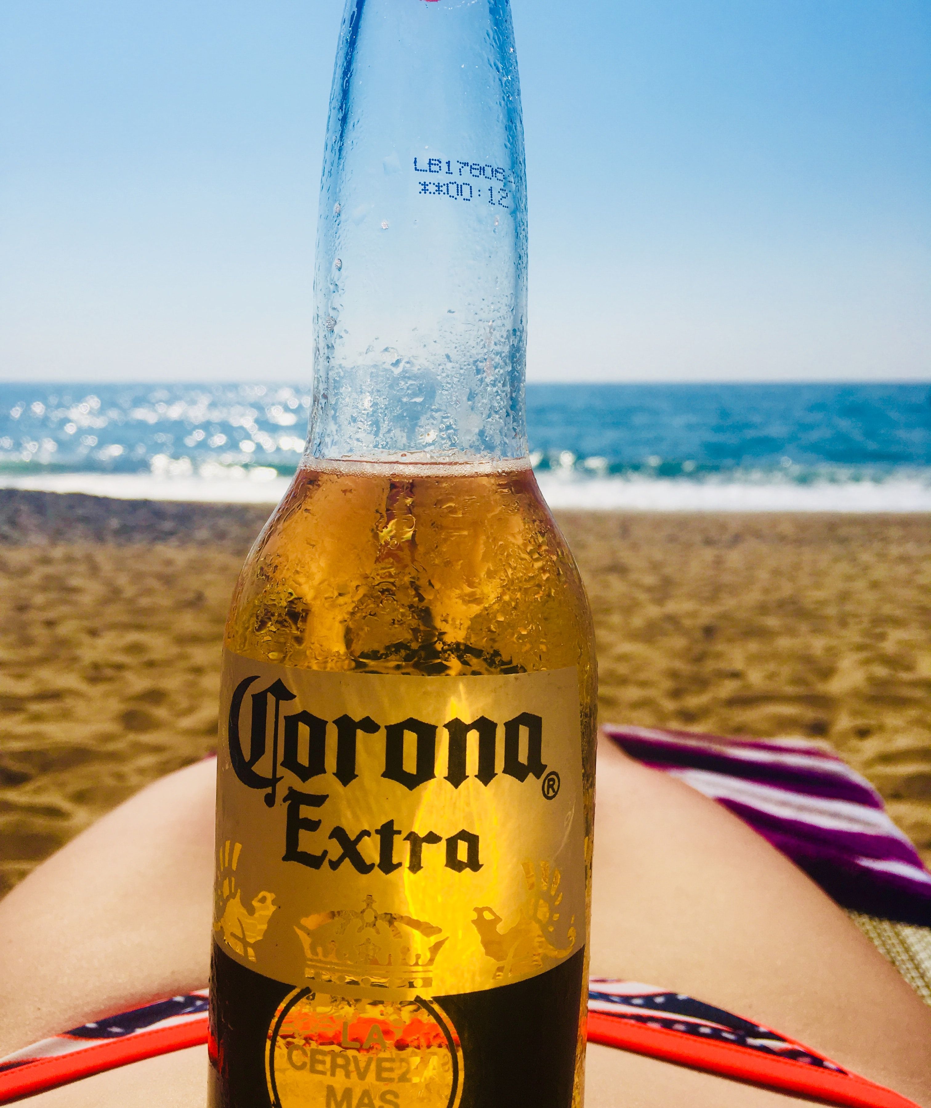 Free of beer and beach, Beer on stomach, corona beer
