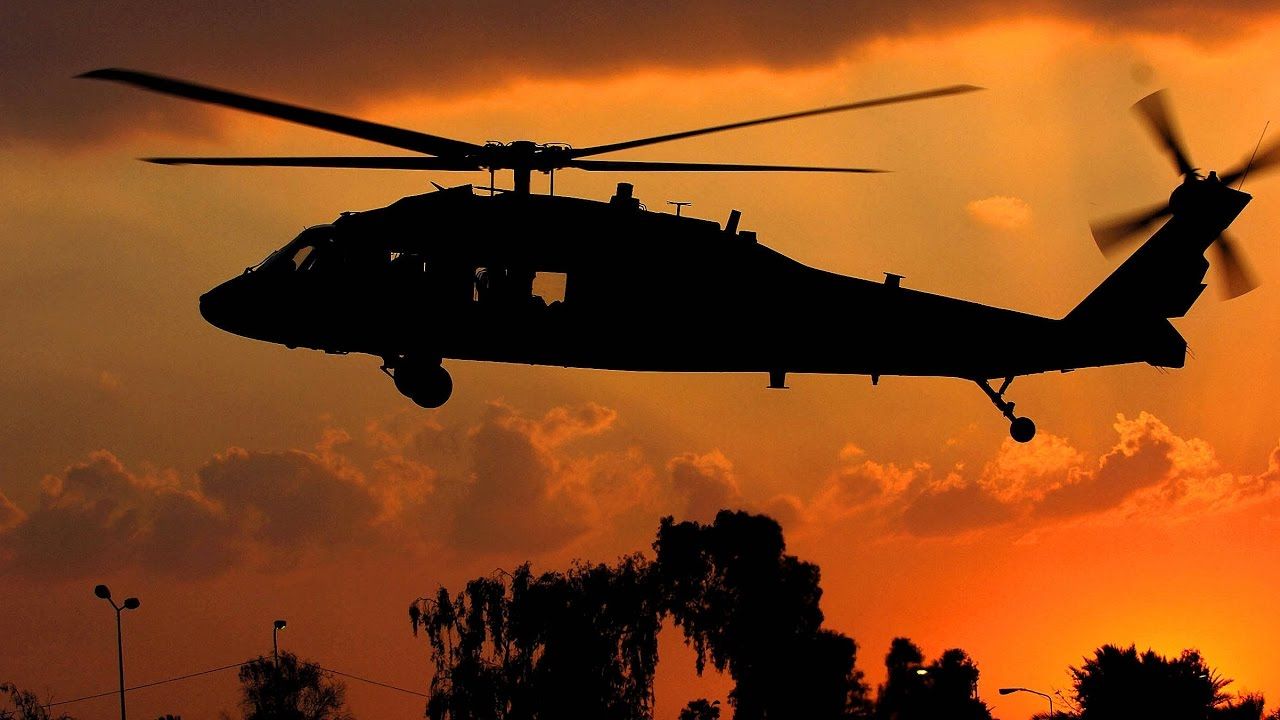 Black Hawk Helicopter (UH 60) Black Betty (Ram Jam) UH 60A L 16