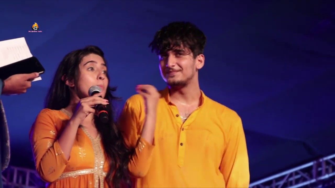 TIK TOK Star Bhavin Bhanushali & Sameeksha Sud LIVE Dance
