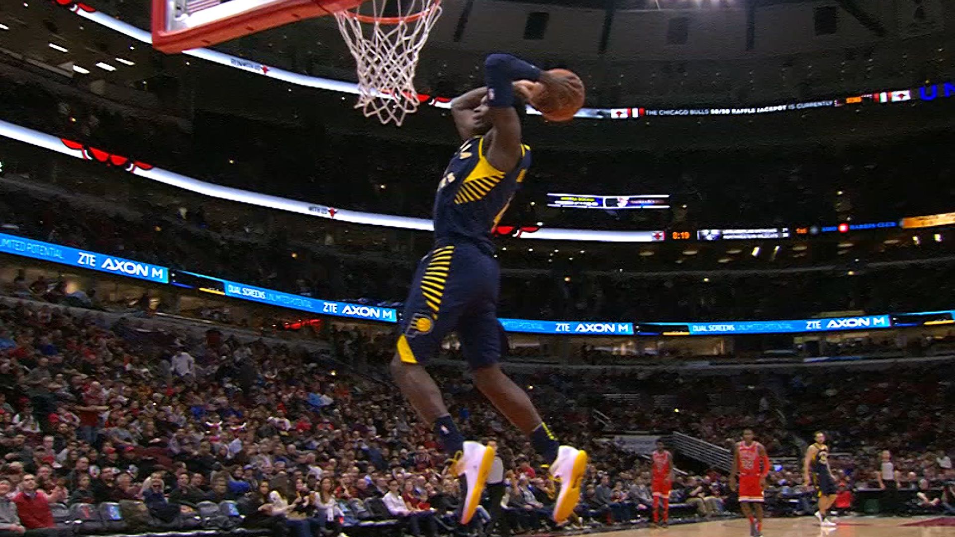 Victor Oladipo Dunking Pacers, HD Wallpaper & background