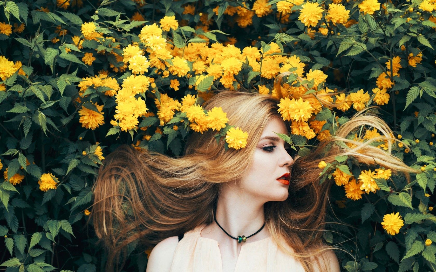 #model, #women, #flowers, #face, wallpaper. People