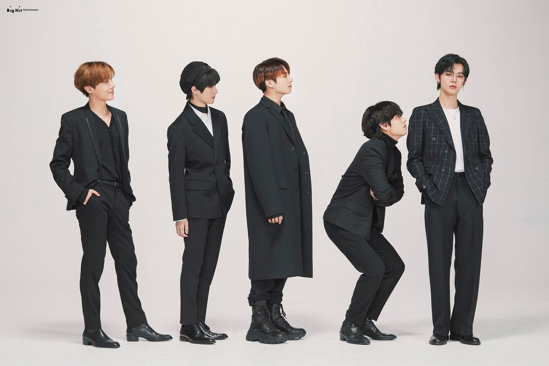 BigHit 15th Anniversary (BTS, TXT, Lee Hyun) Group Photo (HD HR