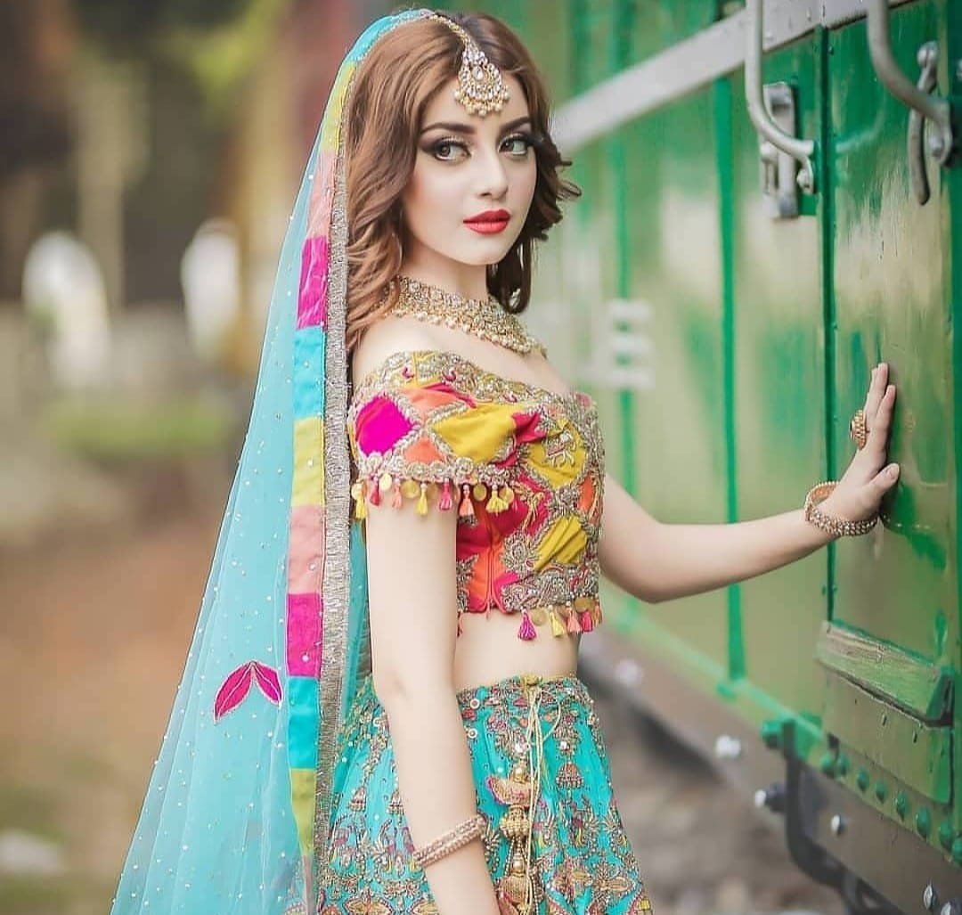 Alizeh Shah Alizeh Shah Wallpapers - Wallpaper Cave