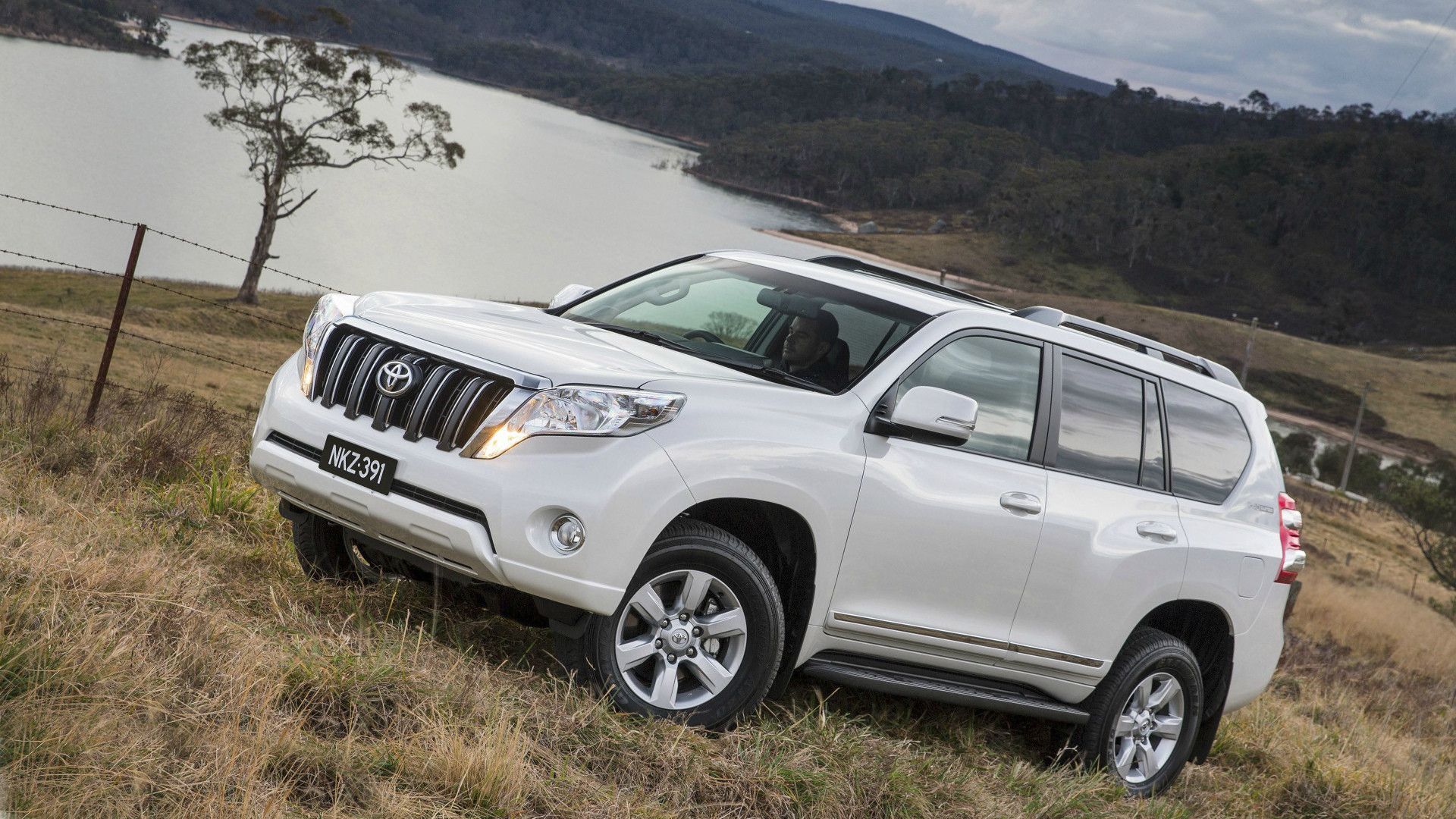Best Look of New Landcruiser Prado 2019. All sports cars, Toyota