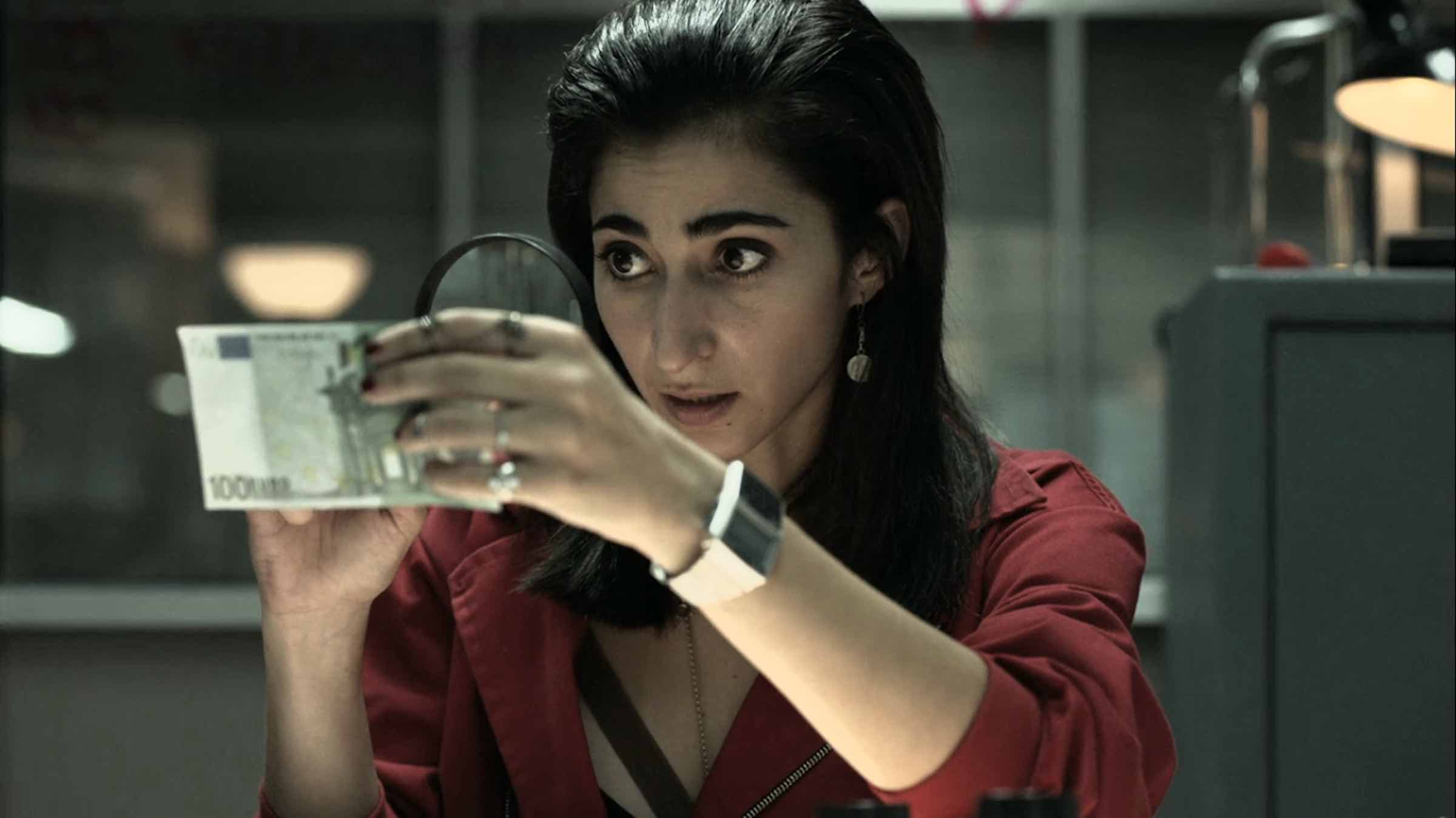 Ananya Panday reveals her favourite character from Money Heist: 'He is a  brave man who would give it all for his family' | Hindi Movie News - Times  of India