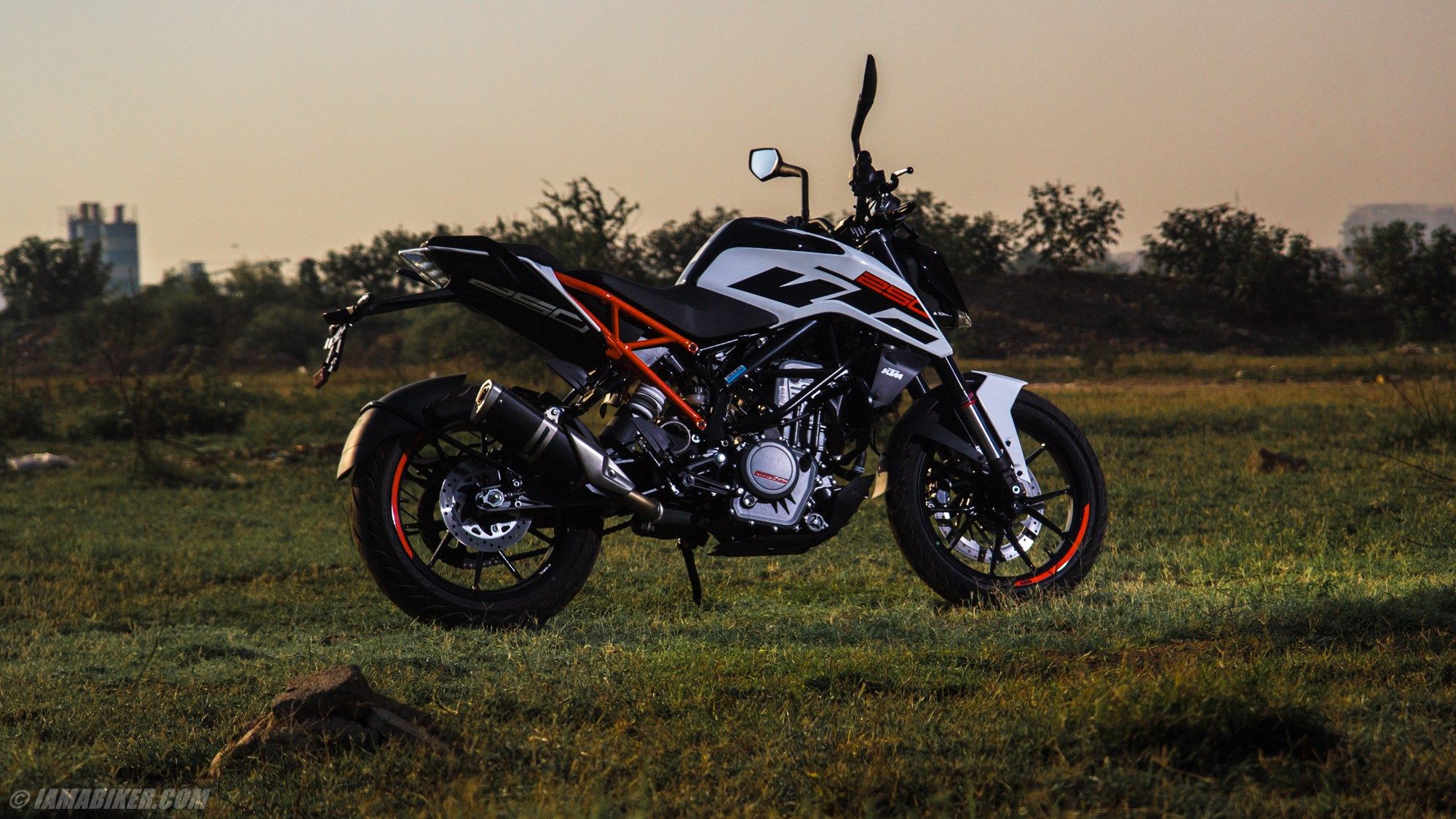 KTM Duke 250 HD wallpaper. IAMABIKER Motorcycle!