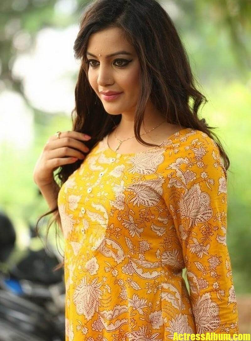 Deeksha Panth Hot Pics