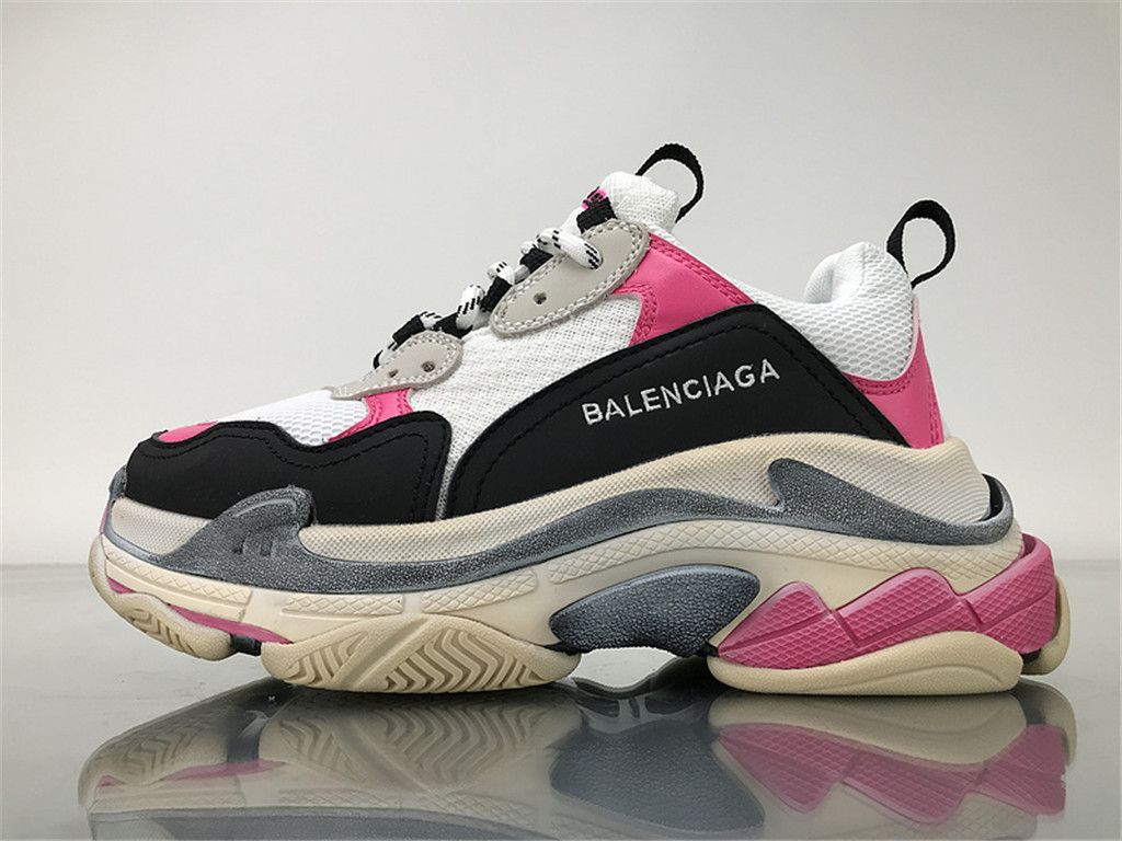 Balenciaga Triple S Wallpapers - Wallpaper Cave