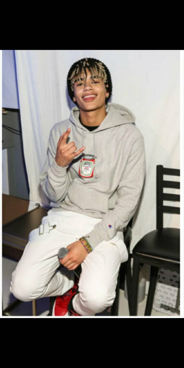 Zion Kuwonu wallpaper