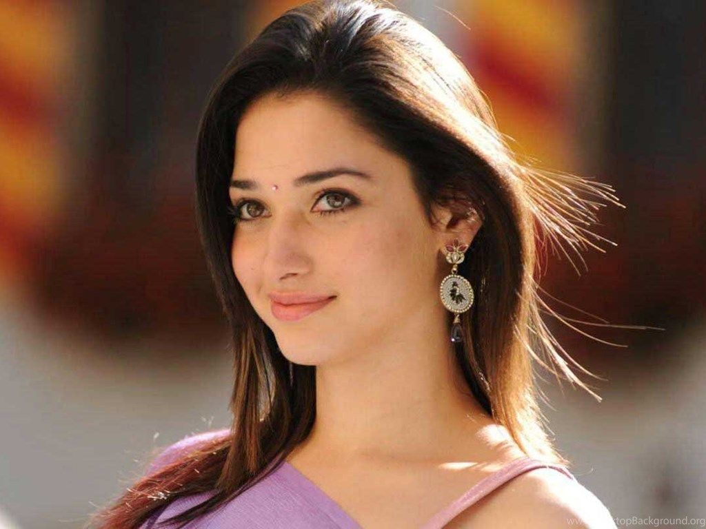 Hot In Saree Tamanna Bhatia HD Wallpaper Desktop Background