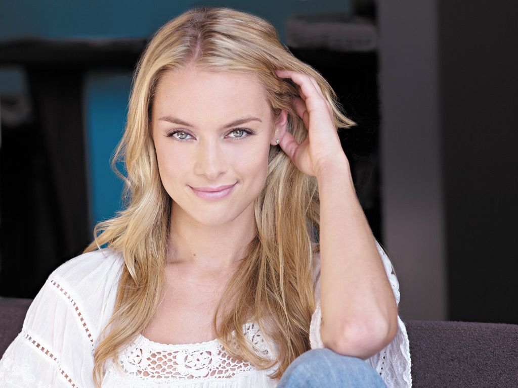 Rachel Skarsten on landing one of the supporting roles in