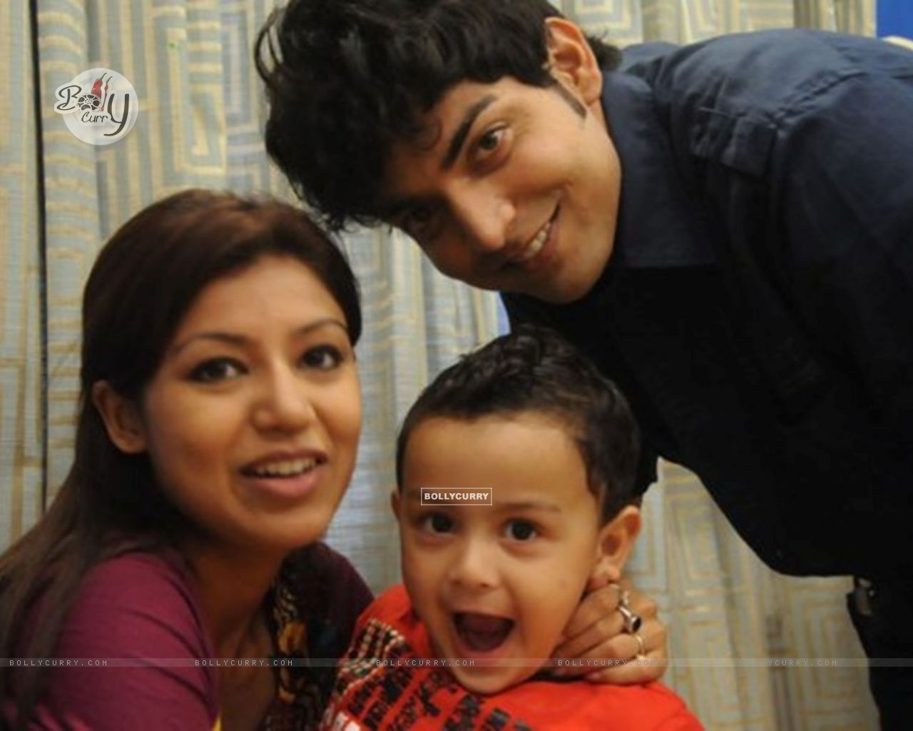 Wallpaper & Debina with Lucky at Pati Patni Aur Woh