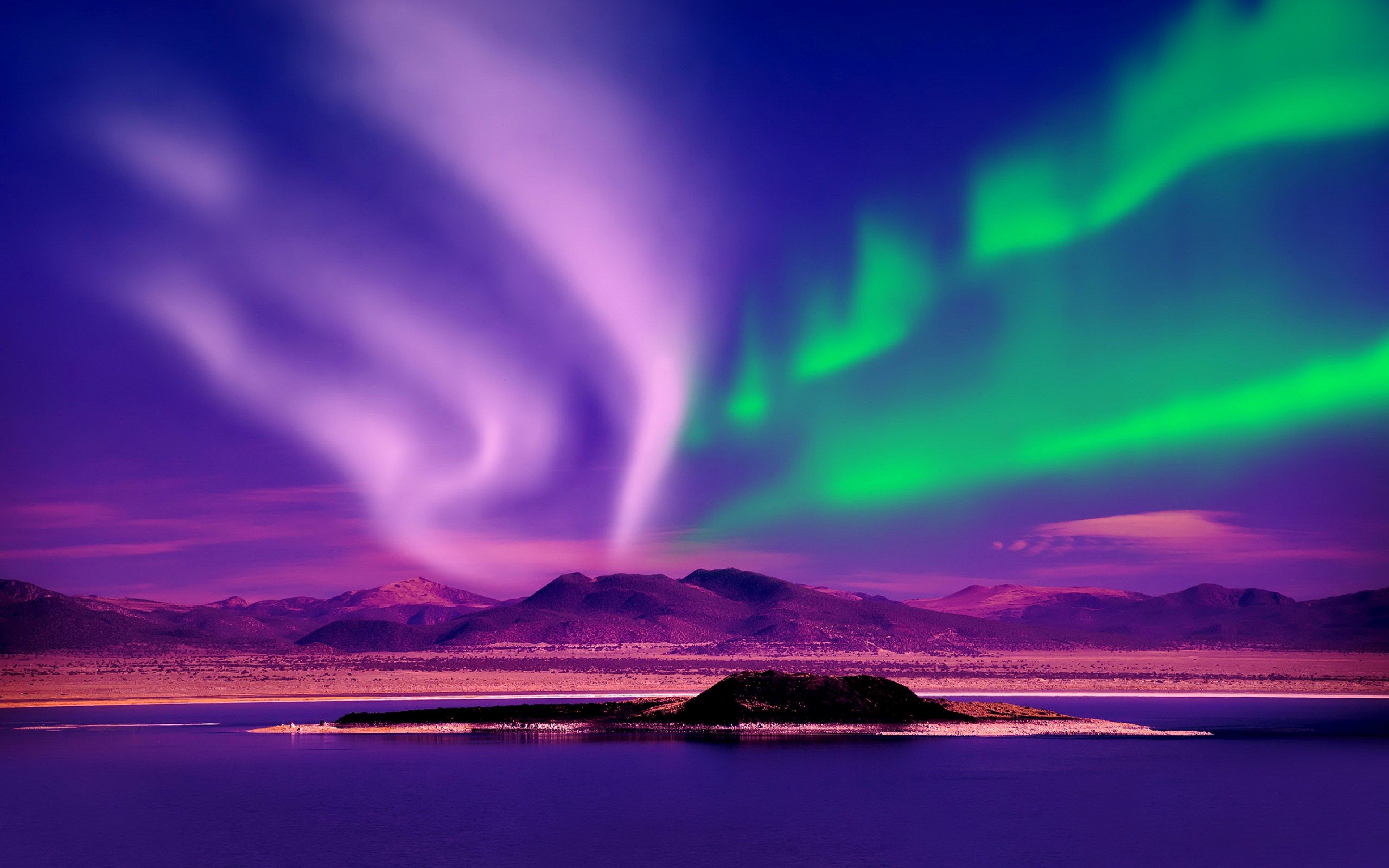 Aurora Borealis Canada 4K 3840x2400 Resolution Wallpaper