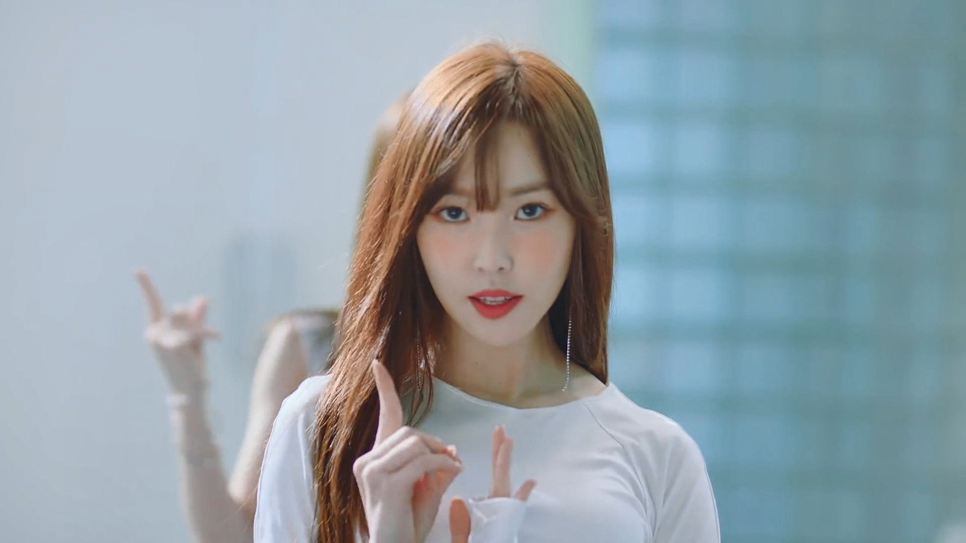 GFRIEND Fever Teasers Screencaps (Yuju, Eunha)-Pop Database
