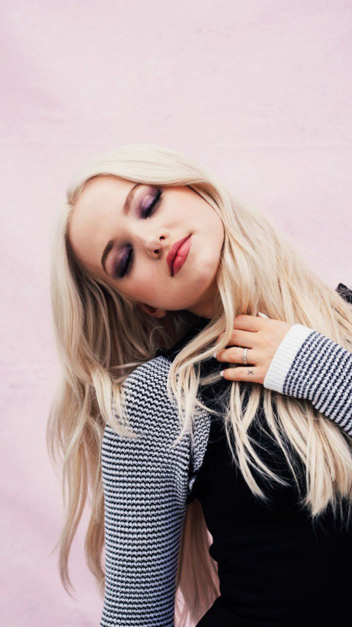 dove cameron wallpaper