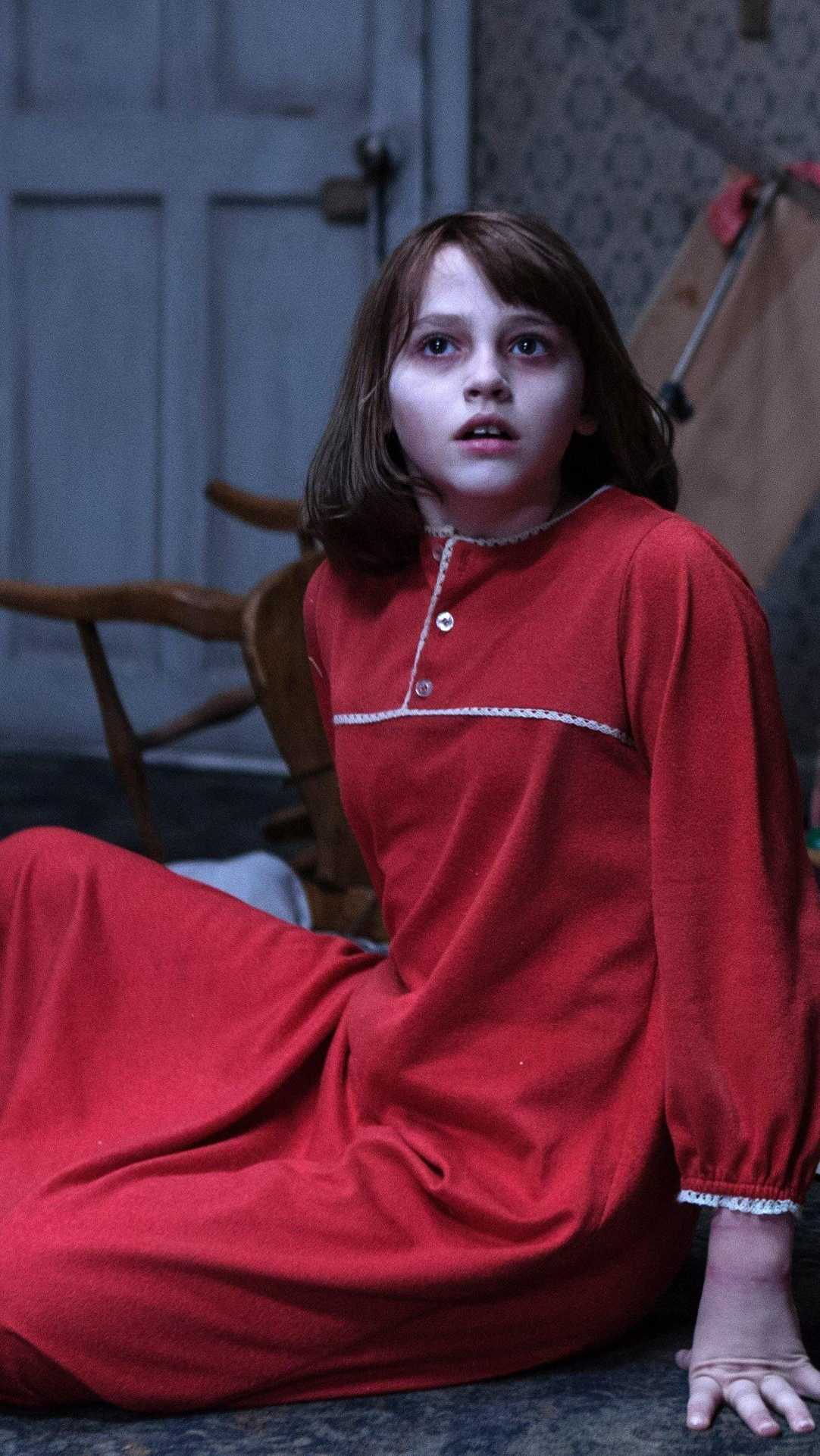 Madison Wolfe in The Conjuring Movie HD Wallpaper