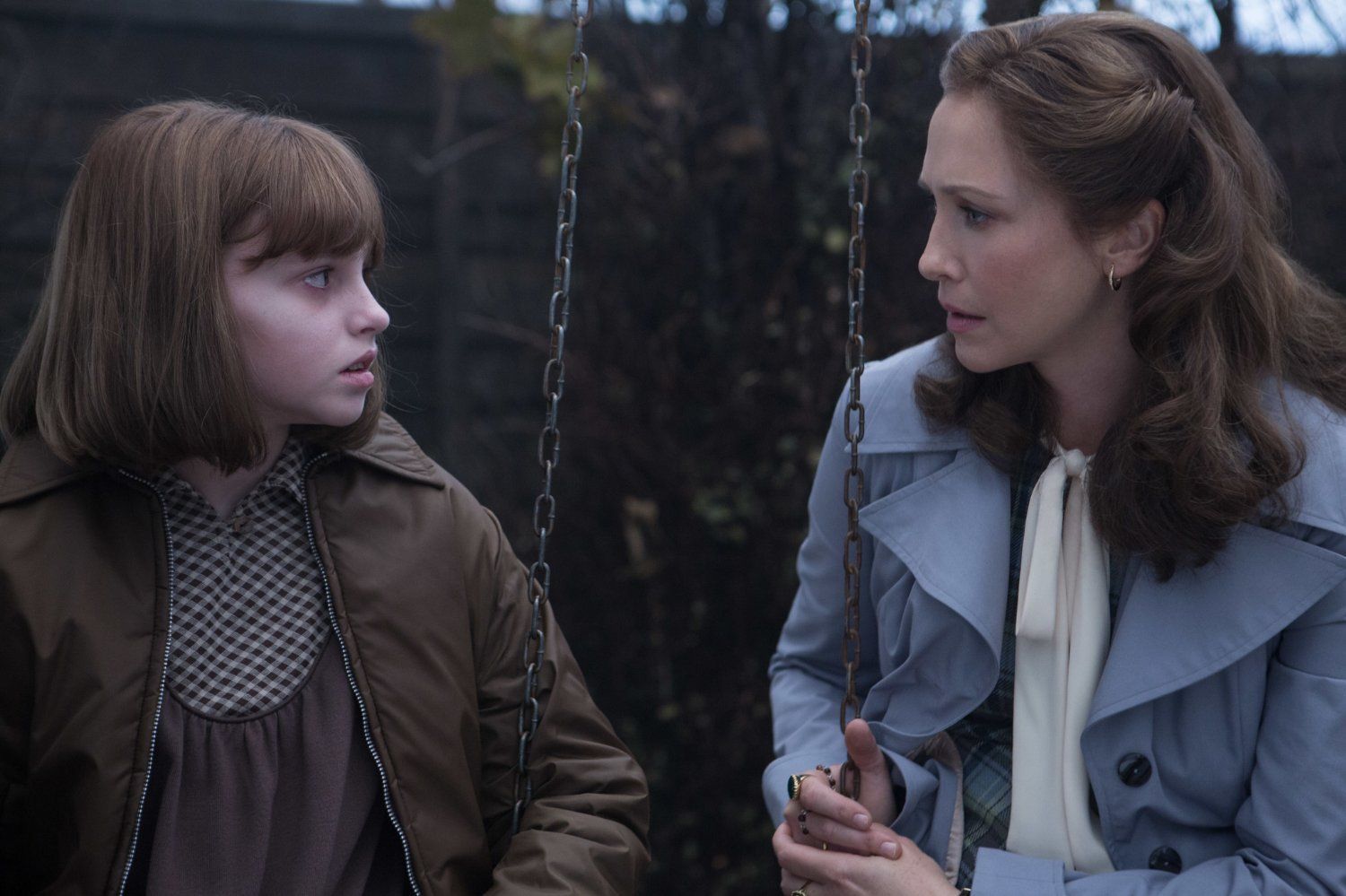 THE CONJURING 2 Featurettes, 41 Image and 2 Posters