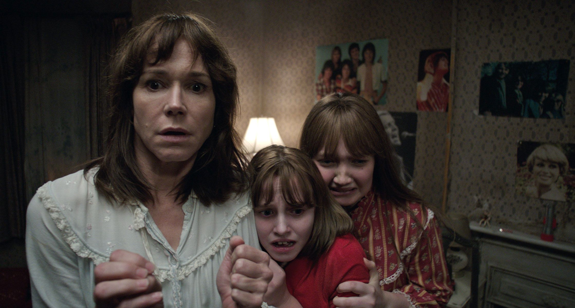 The Conjuring 2 Frances Oconnor Madison Wolfe Lauren Esposito