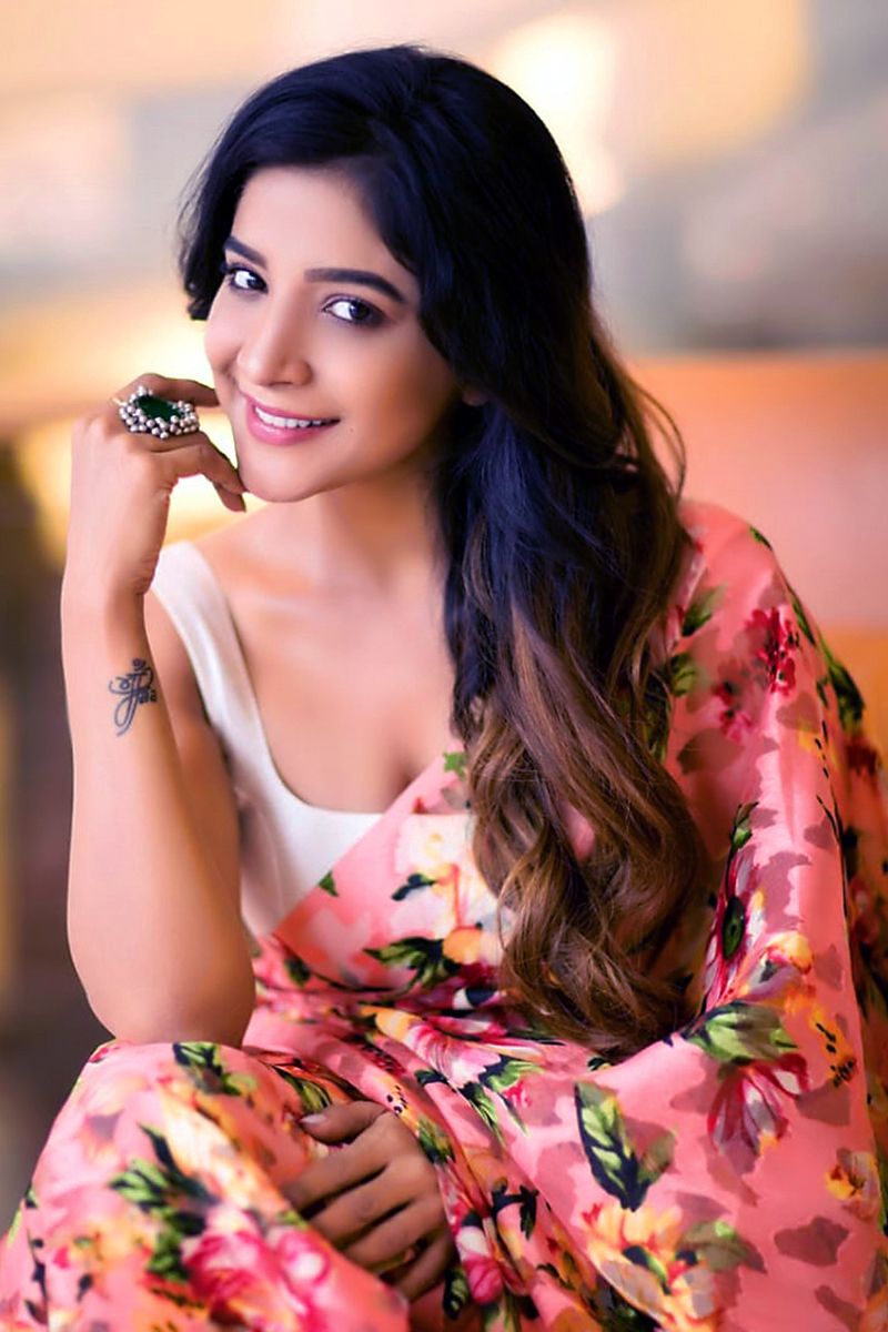 SAKSHI AGARWAL TAMIL MOVIE ACTRESS PHOTO SHOOT ALBUM IN HIGH