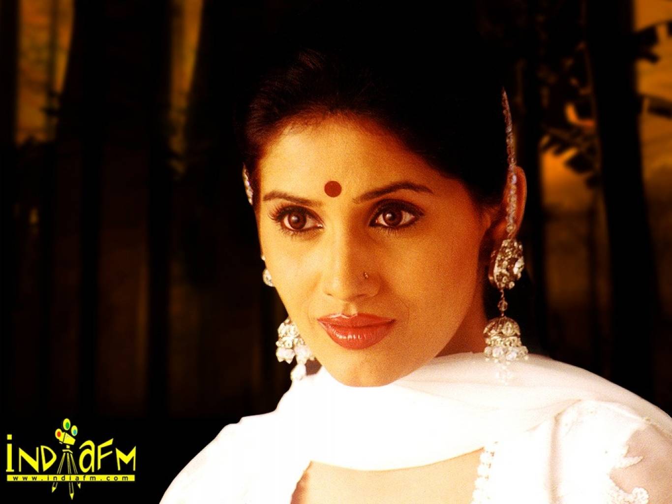 Sonali Kulkarni HD Wallpaper. Latest Sonali Kulkarni Wallpaper
