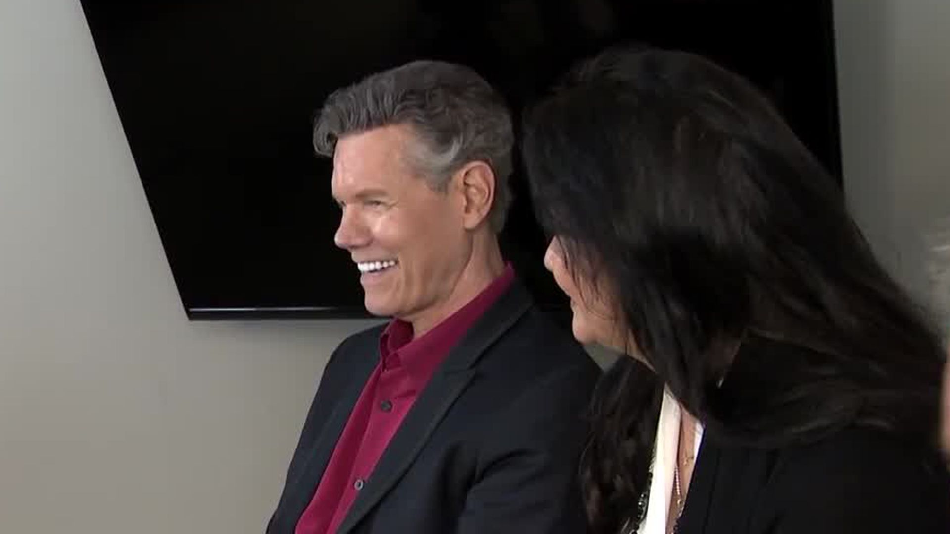 New memoir explores the life of Randy Travis