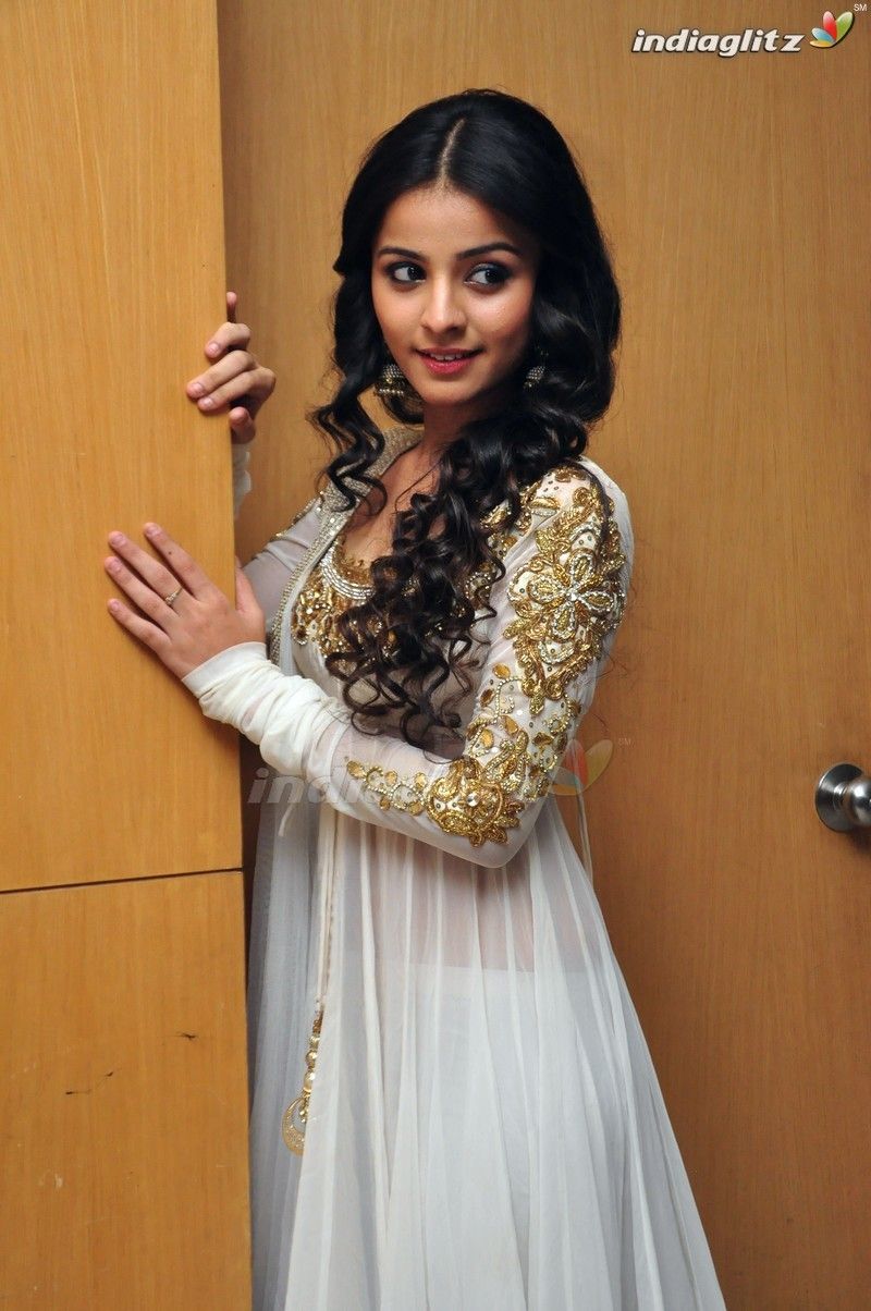 Mahima Makwana Photo Actress photo, image, gallery