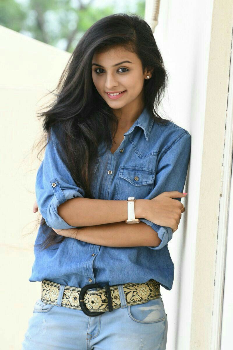 Mahima makwana. Stylish girls photo, Beautiful