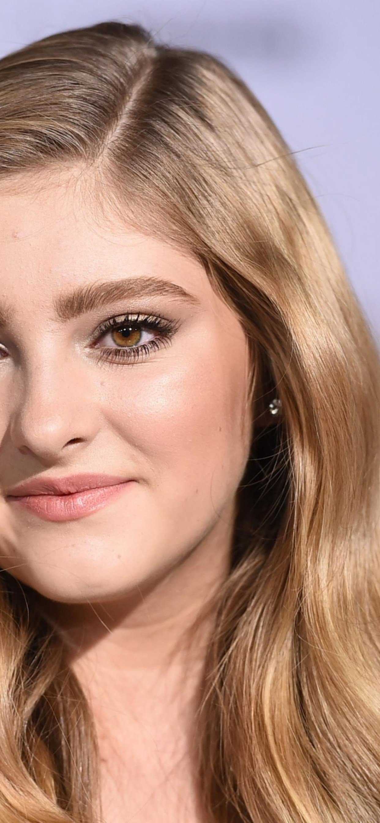 Willow Shields HD Wallpaper (1242x2688)