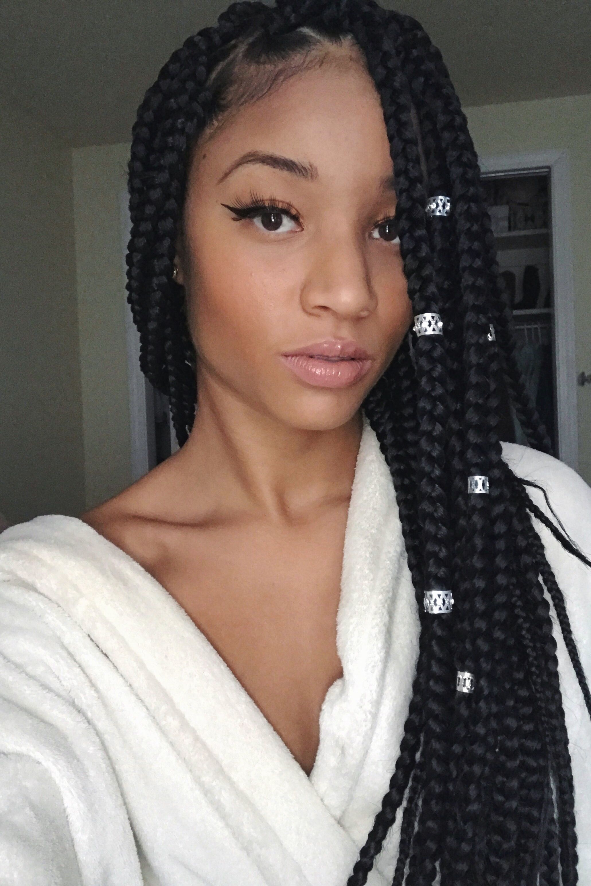 Lightskin girl box braids. Weave hairstyles braided, Summer