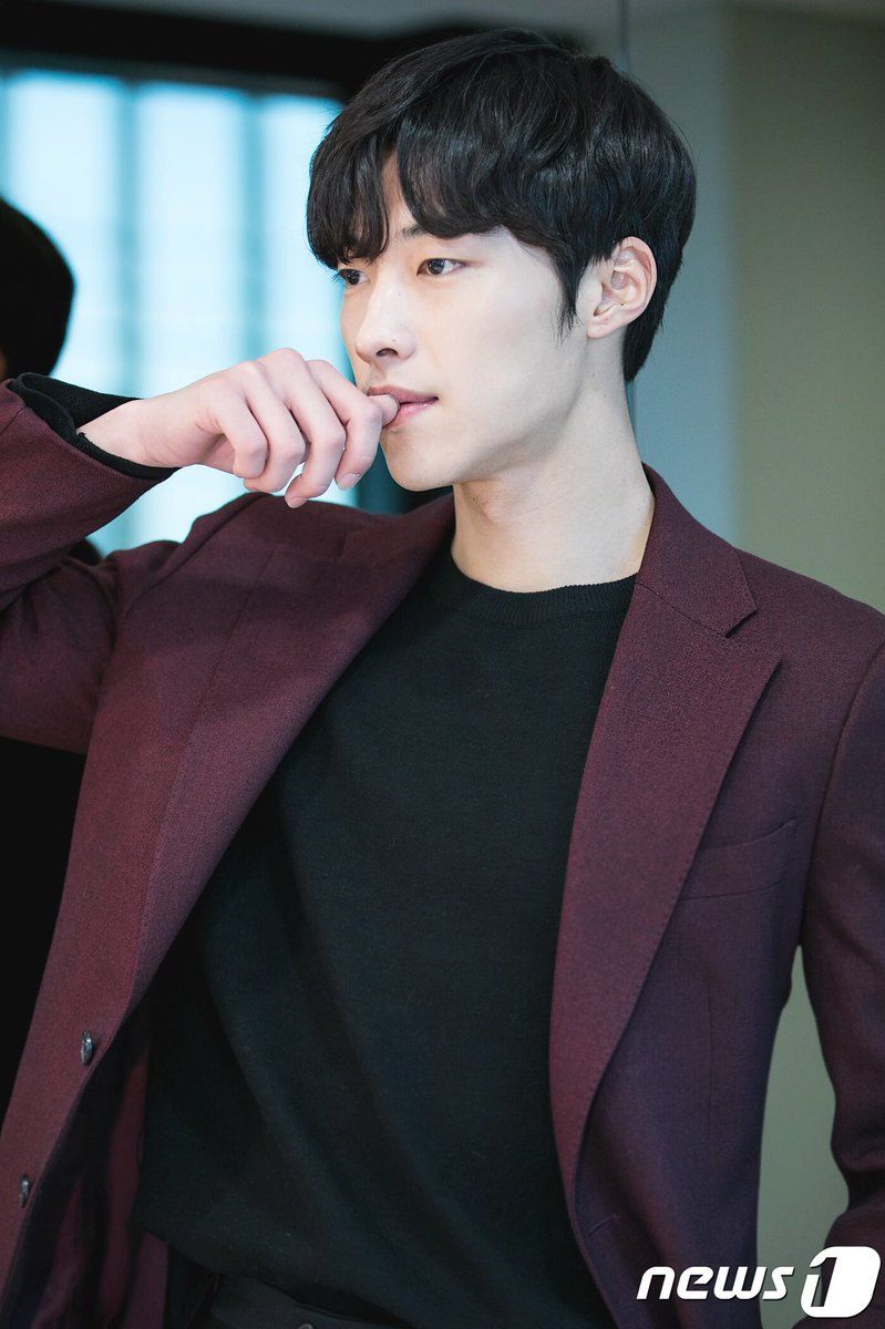 Woo Do Hwan pics man whatta man i know you're