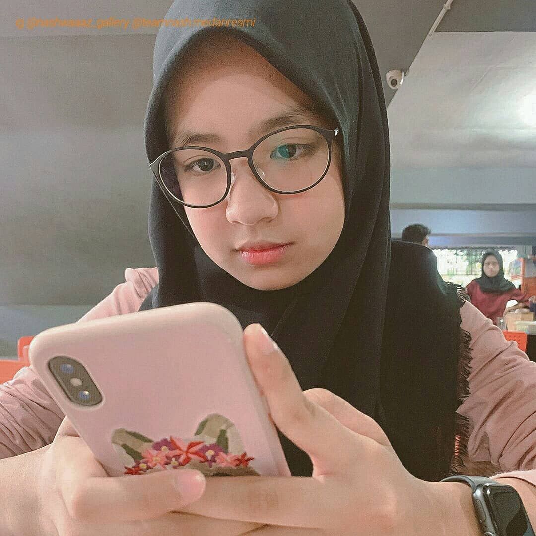 NASHWA ZAHIRA di Instagram sebel ih si doi lama bales line nya