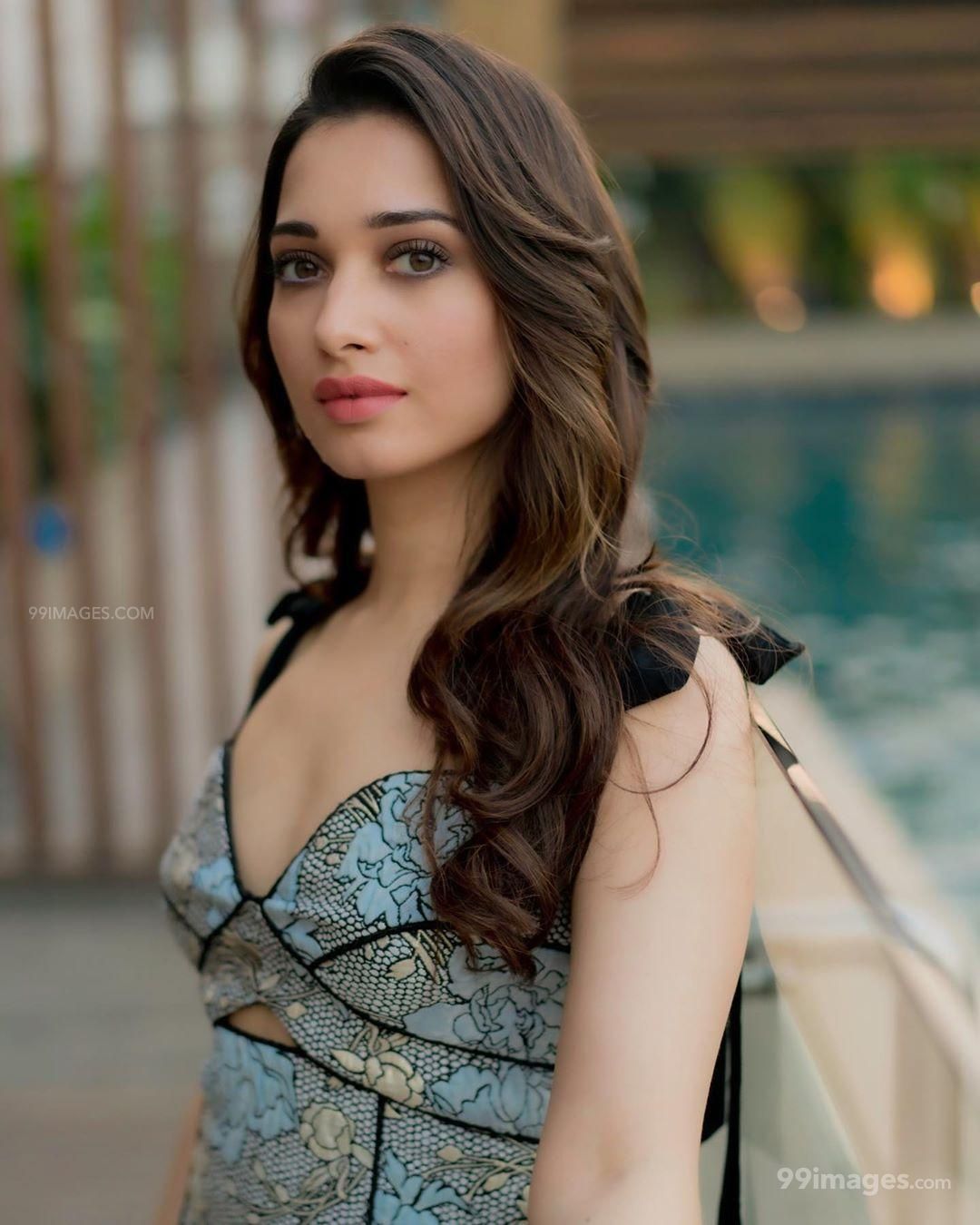 Tamanna Bhatia Hot Beautiful HD Photo / Wallpaper