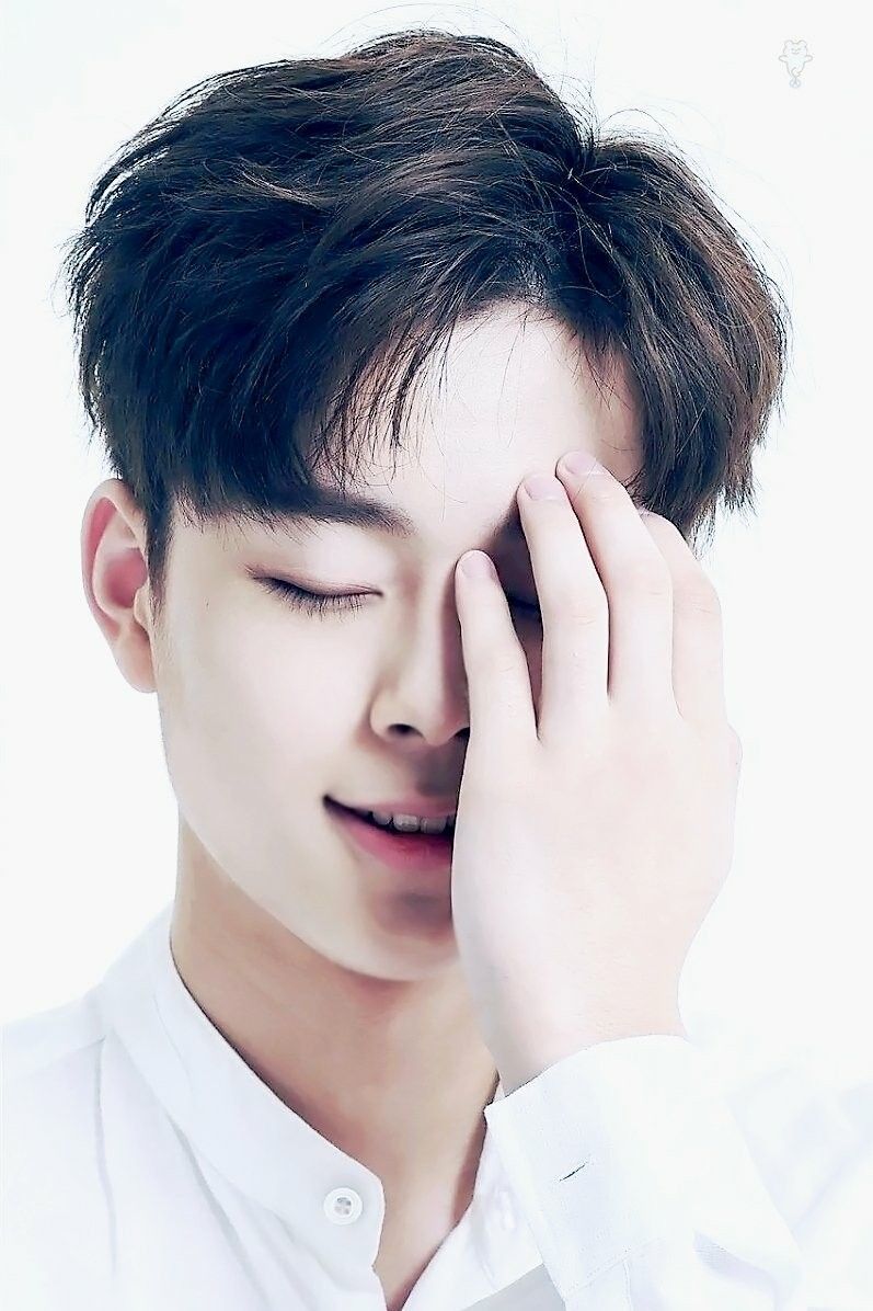 Best seonho what is your point..enough image. Yoo seonho