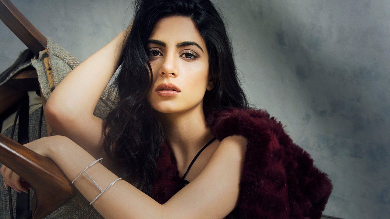 Behind the Scenes of Emeraude Toubia 's Ferrvor Affairs Shoot