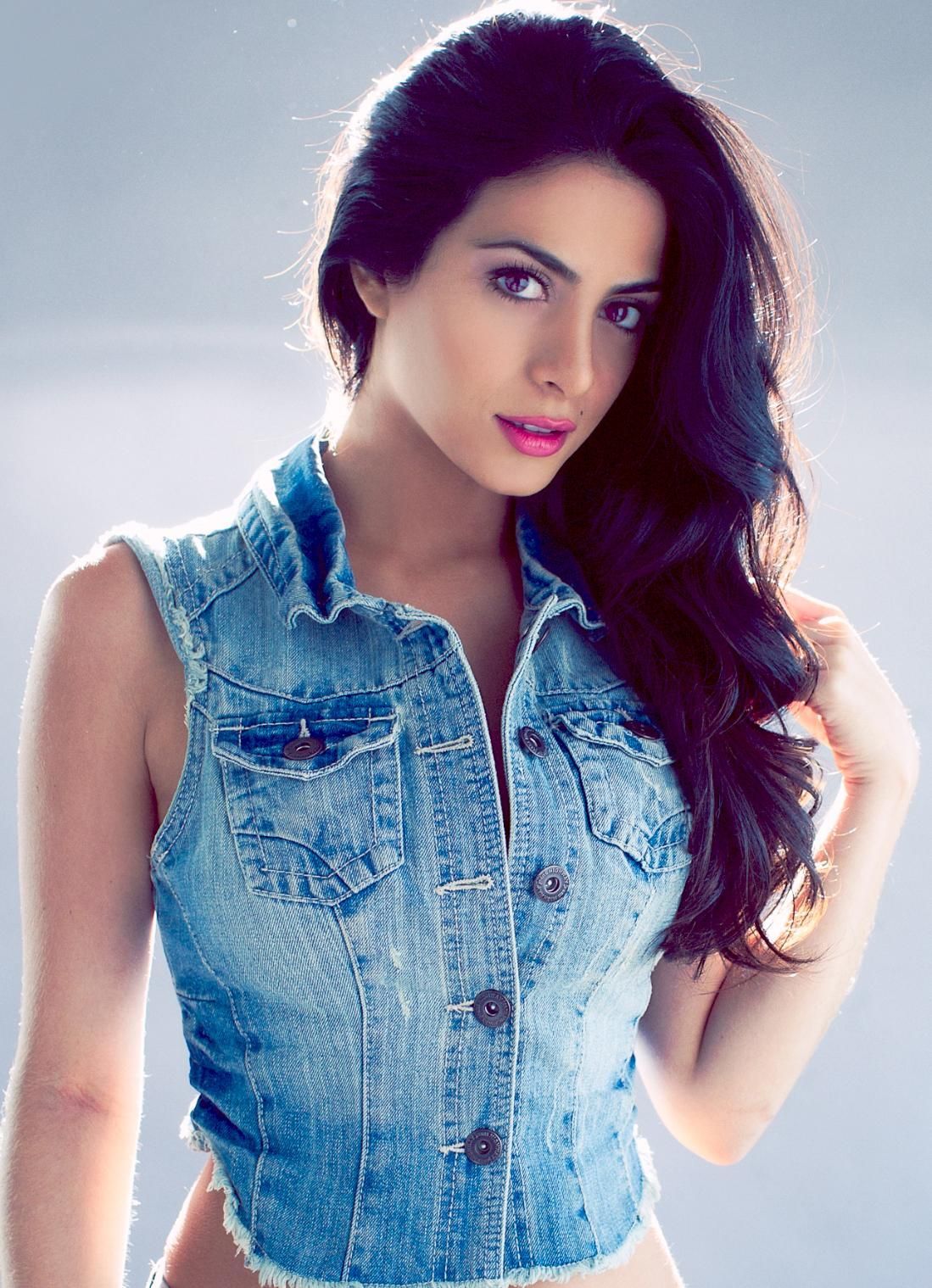 Emeraude Toubia Emeraude Toubia Wallpapers - Wallpaper Cave