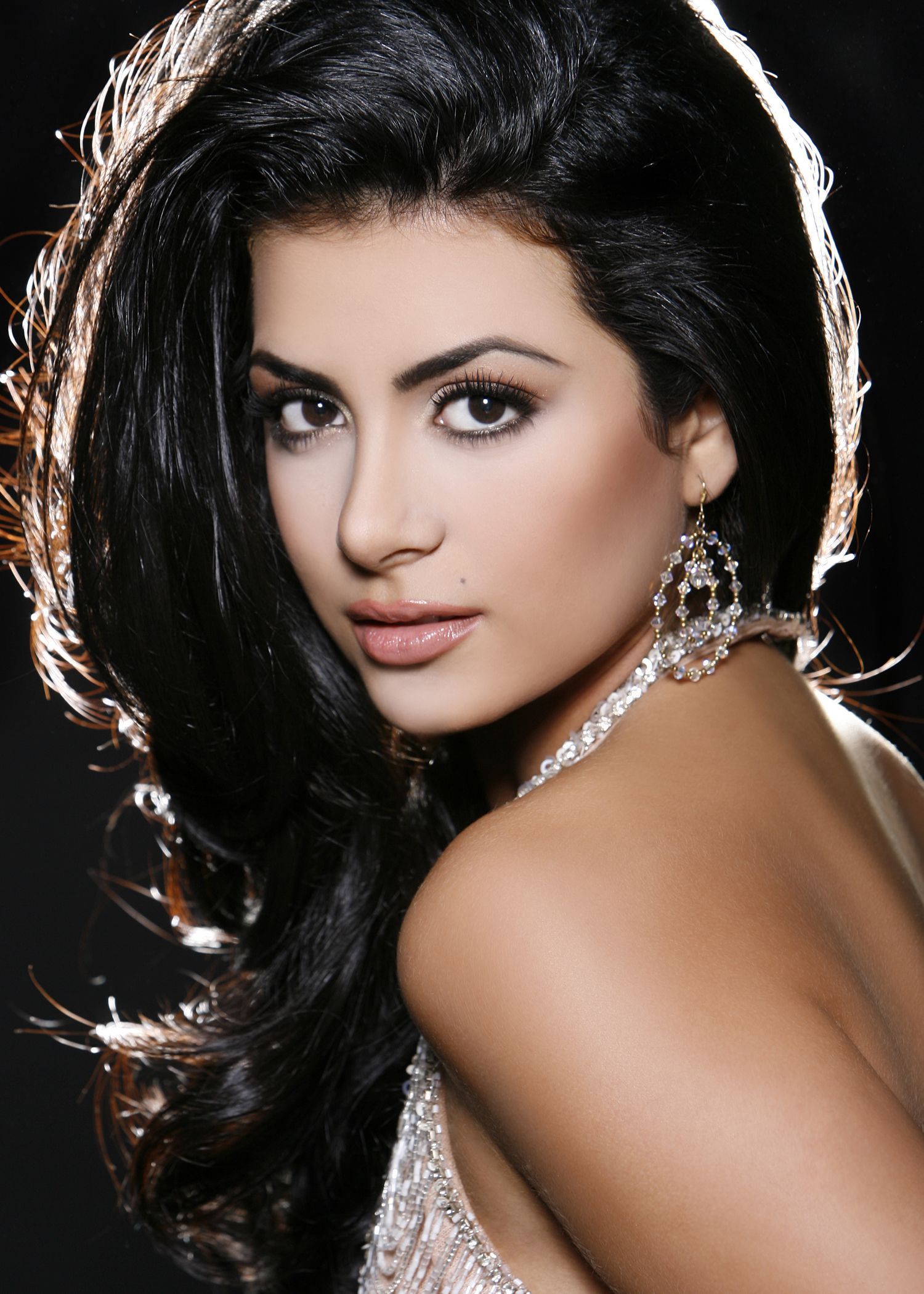 Emeraude Toubia Wallpapers Wallpaper Cave