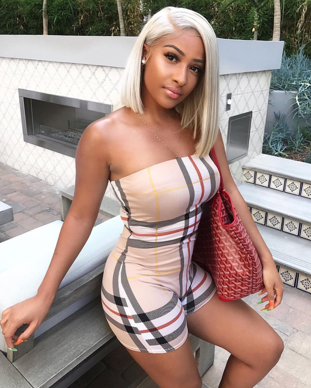 Hood high school love story