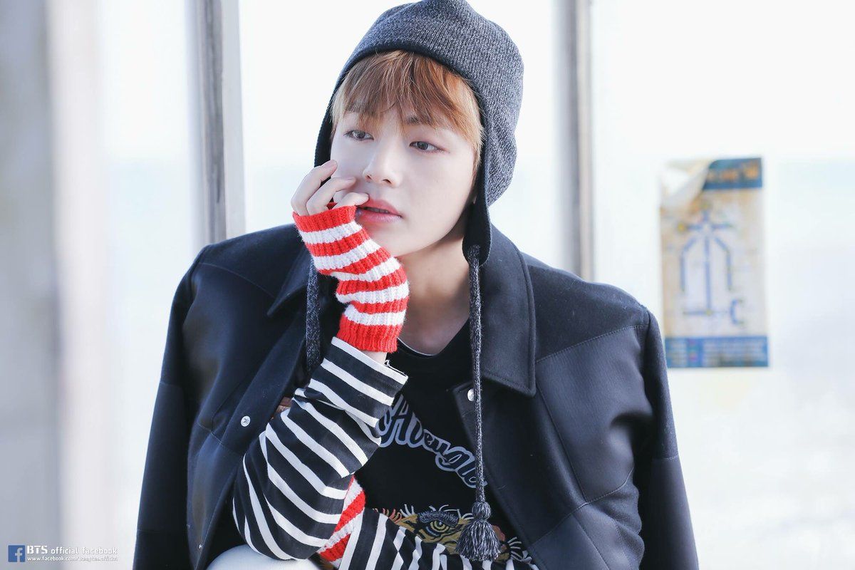 taehyung pics⚡️ - #You_never_walk_alone