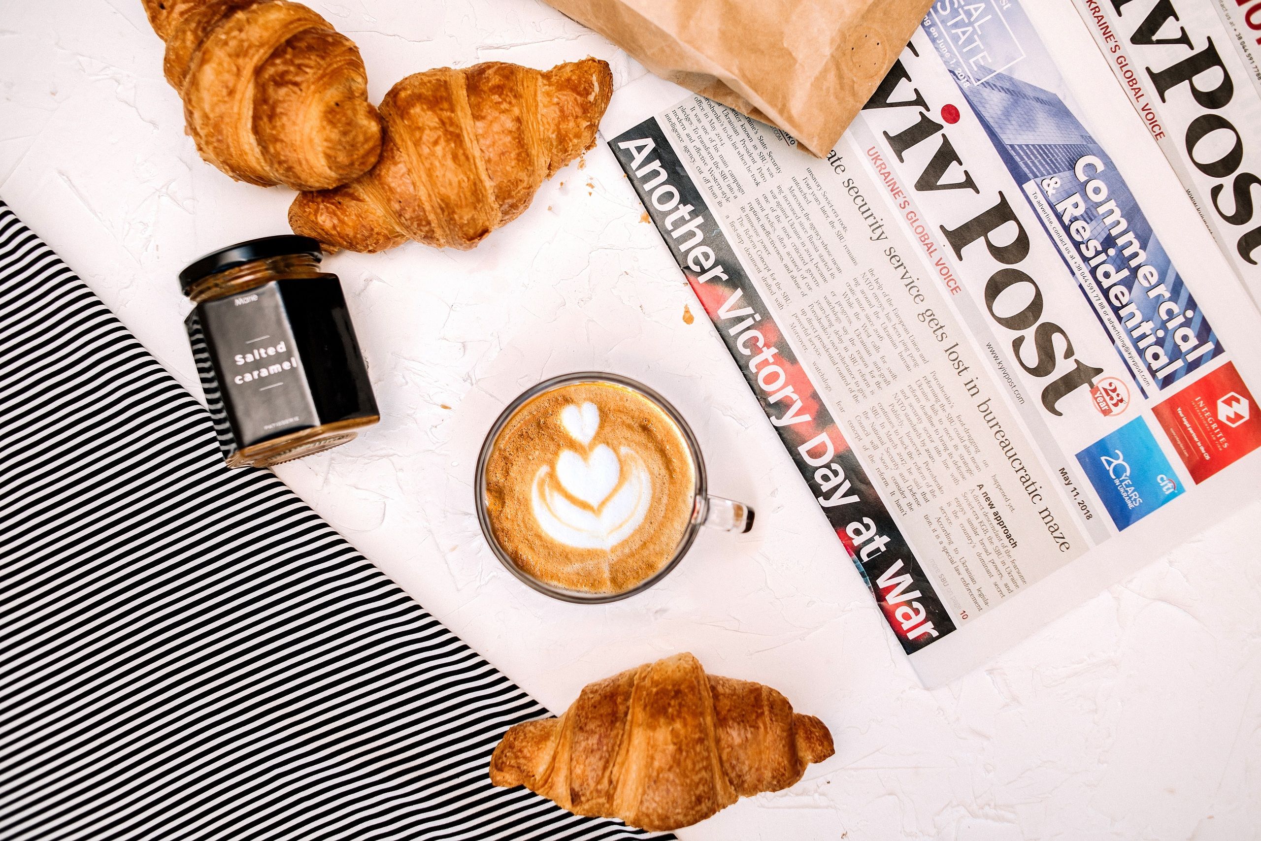 Desktop Wallpaper newspapers Croissant Cappuccino Food 2560x1708