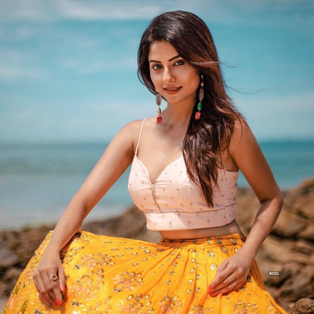 Model Ekta Maru is sweeping the internet with her stunning photo