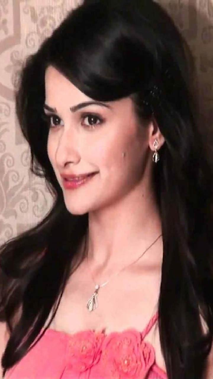 Prachi Desai Wallpaper for Android