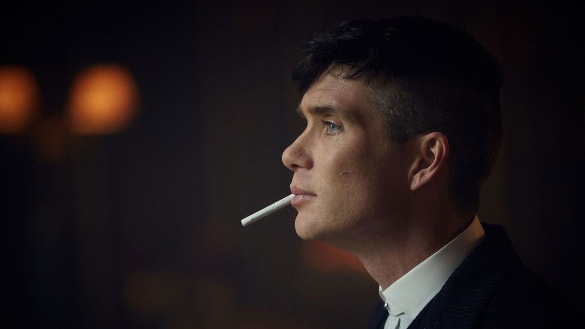 Tommy Shelby Smoking Pics
