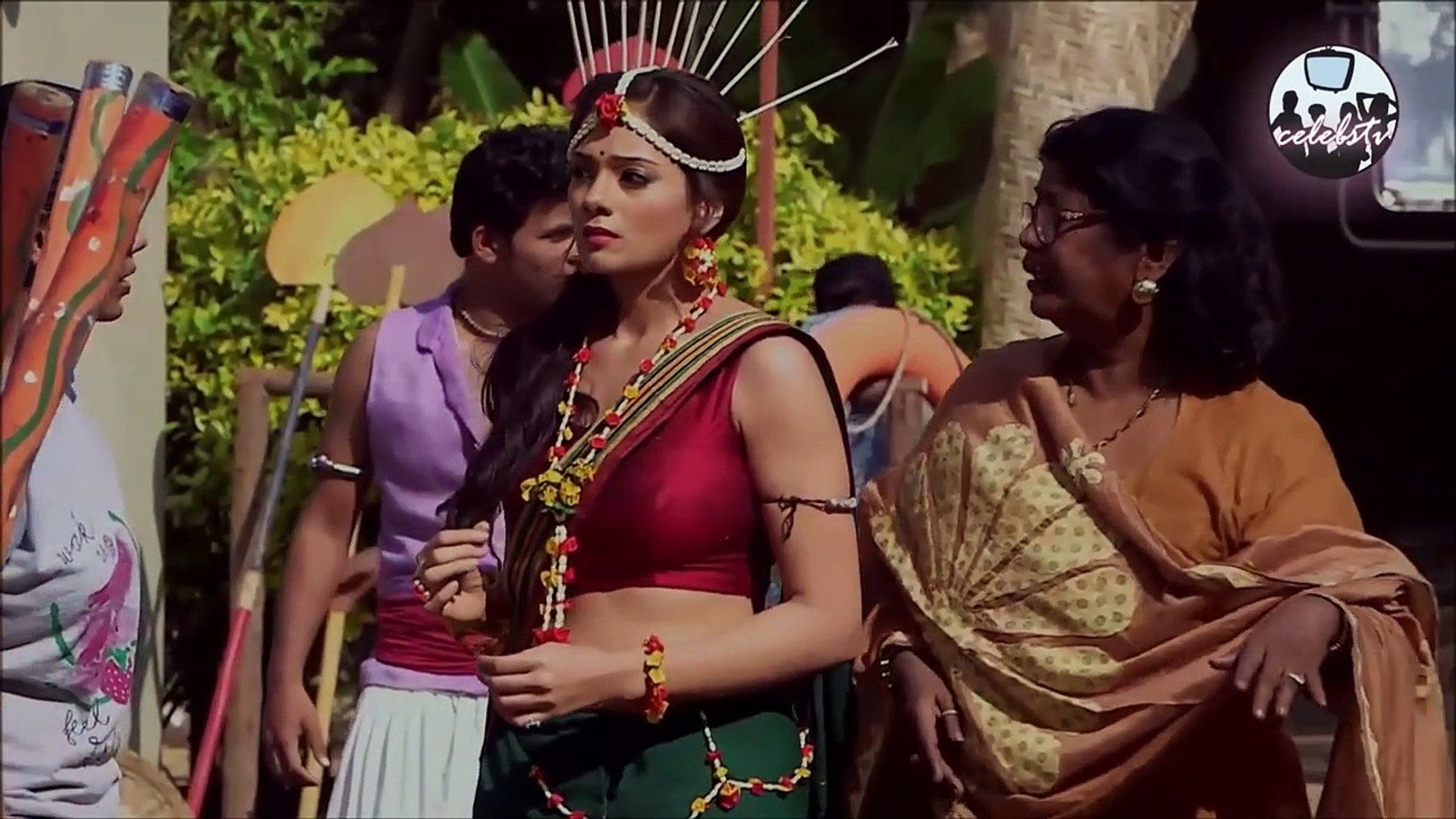 Megha Gupta Super Hot Navel Show